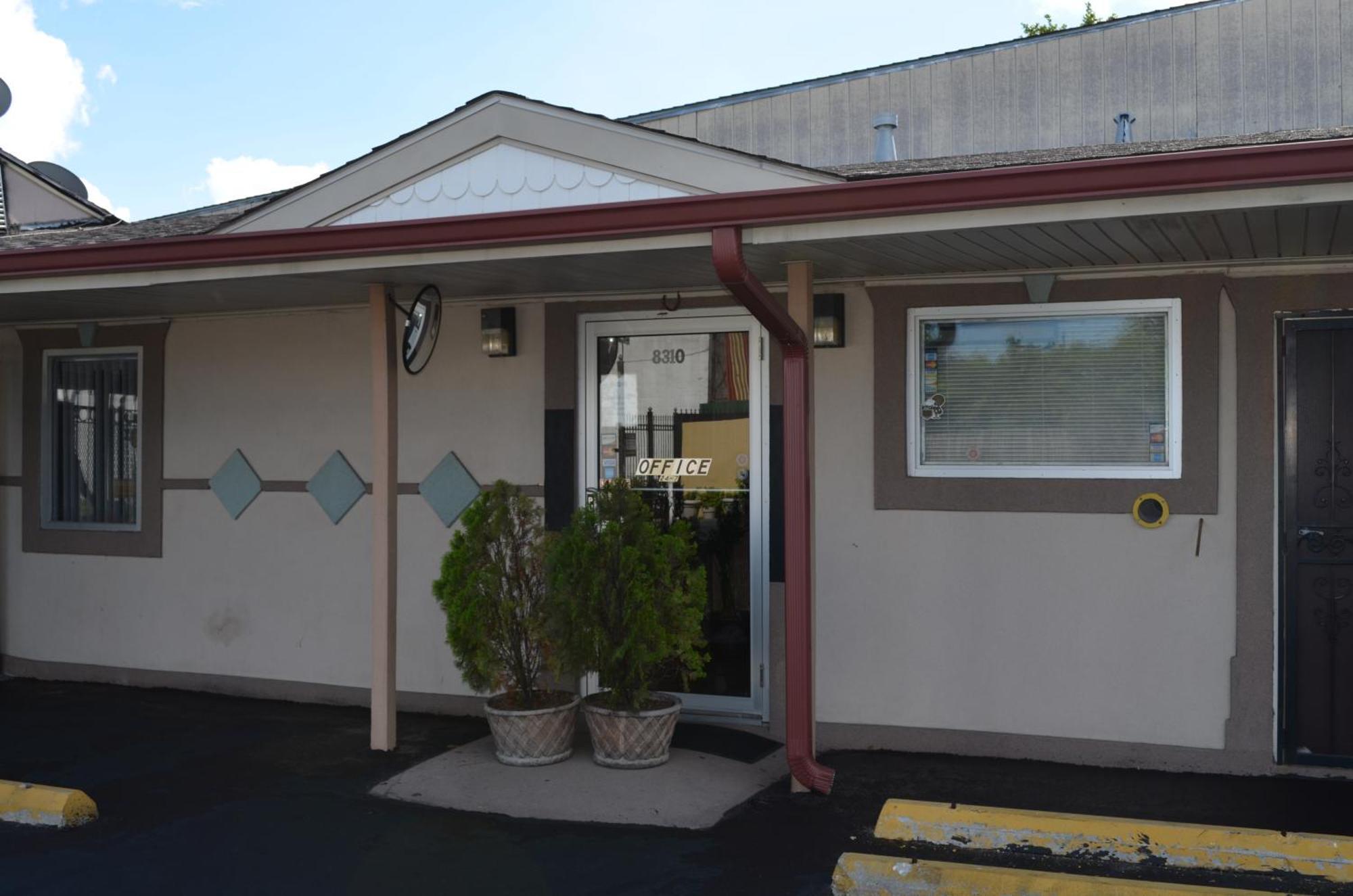 Economy Inn New Orleans Arabi Екстер'єр фото